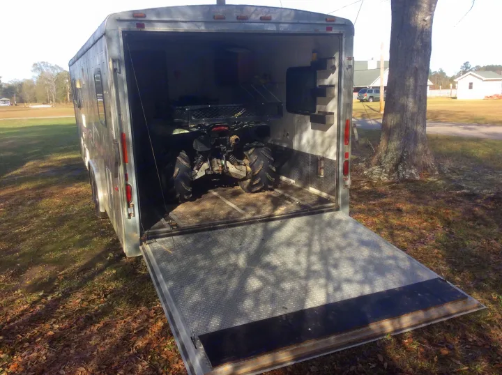Toy hauler space 12’ long.. Roadmaster Campmaster 2006