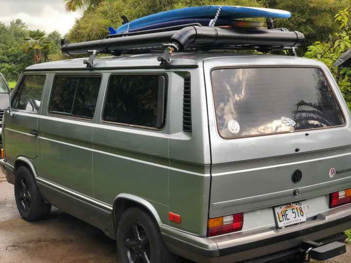 Adventure-ready VW Vanagon RV rental in Hawaii, with surfboards & custom roof storage. Perfect for a surf trip!. VW Wolfsburg 1988