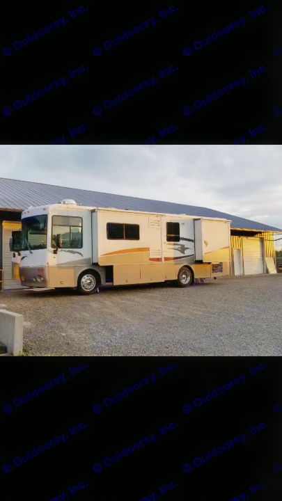 Winnebago Journey 2003