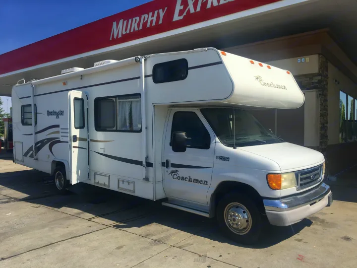 Picture taken in Nashville 3 June 2018. Coachmen E450 Ford 2004