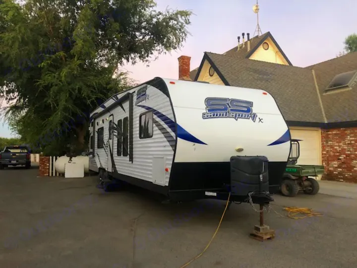Pacific Coachworks Sandsport 2015