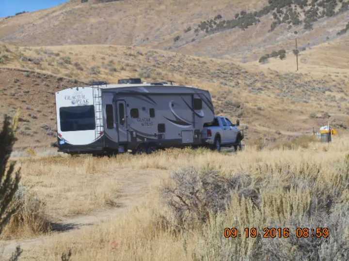 Fuzion toy hauler 5th wheel Fuzion toy hauler 2015