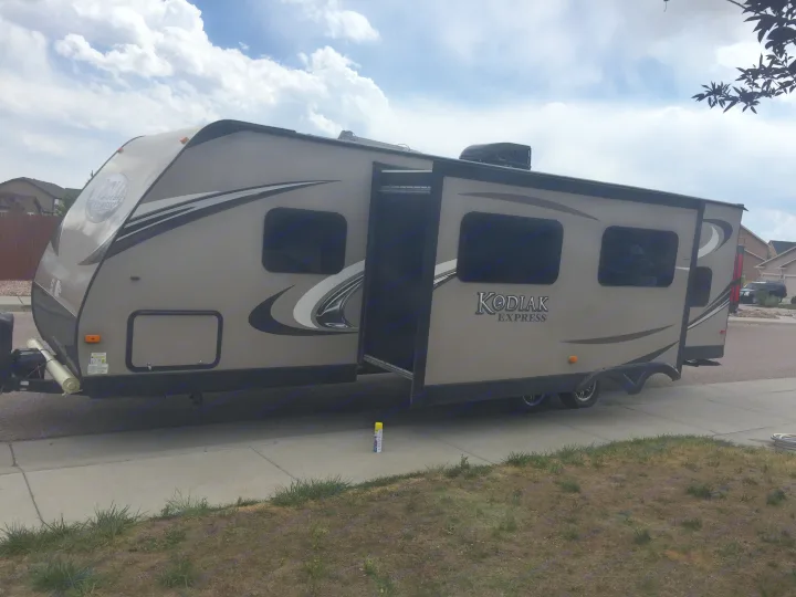 Dutchmen Kodiak 2015
