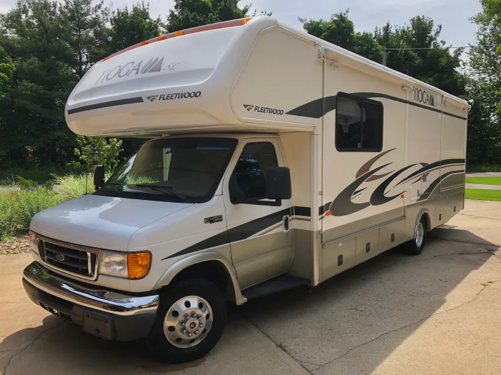 Super Clean 2005 Tioga 30U. Coachmen Tioga 2005