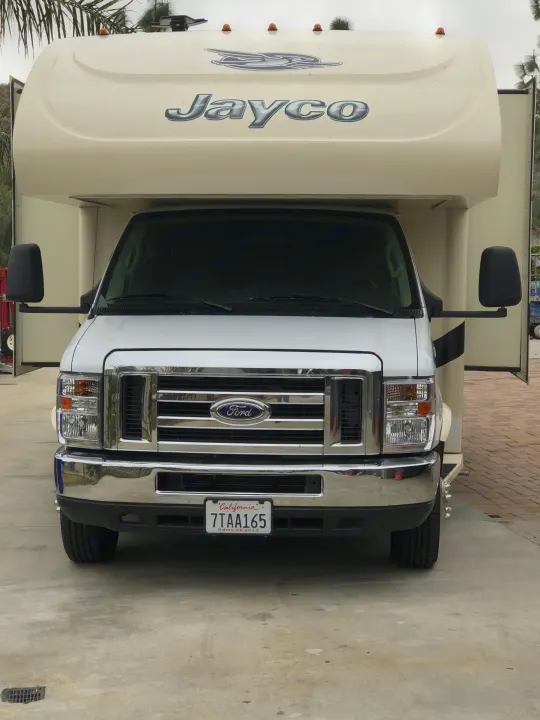 Ford E450 Chassis with V10 Engine. Jayco Greyhawk 2016