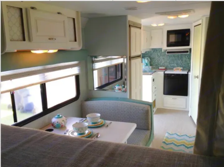 Forest River Sunseeker 2000