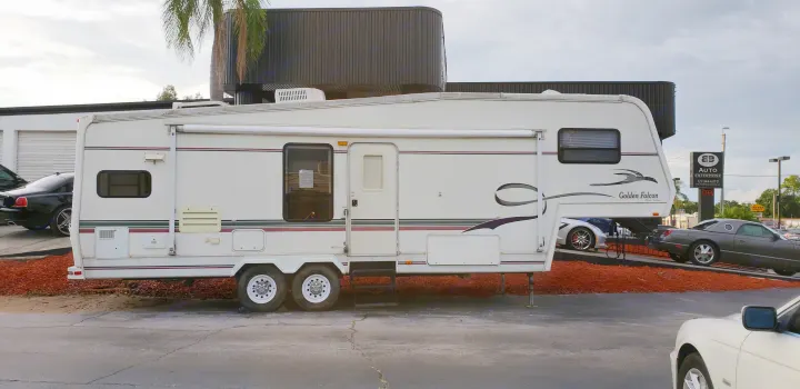 Home away from home.. golden falcon RV 1999