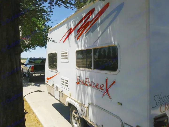 driver side view. Cruiser Rv Corp Fun Finder 2006