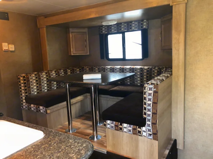 Pacific Coachworks Panther 2016