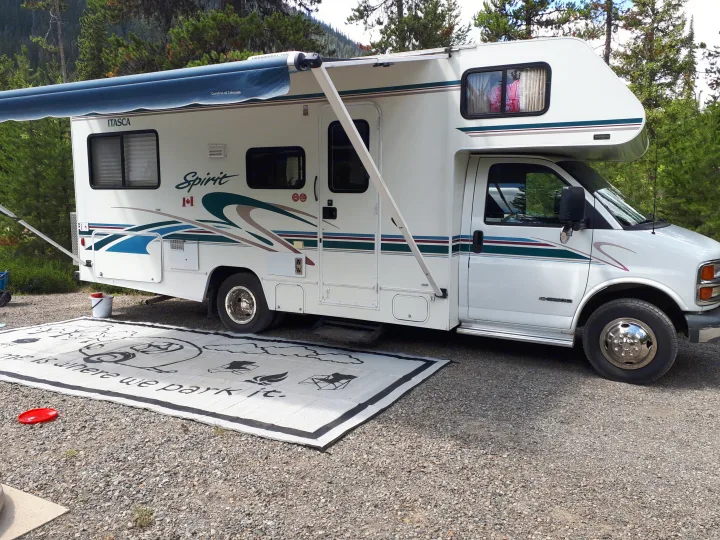 Winnebago itasca spirit 2000