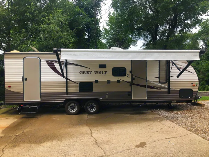 Forest River Cherokee Grey Wolf 2016