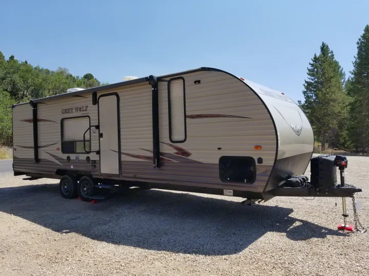 Forest River Cherokee Grey Wolf 2017