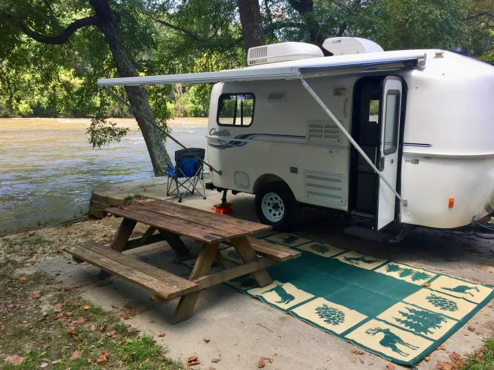 Camping by the French Broad River. Casita 17' Spirit Deluxe 2011