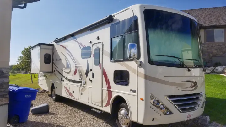 Thor Motor Coach Hurricane 2018