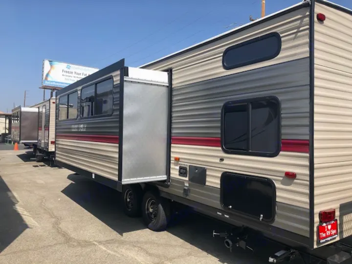Forest River Cherokee Grey Wolf 2019