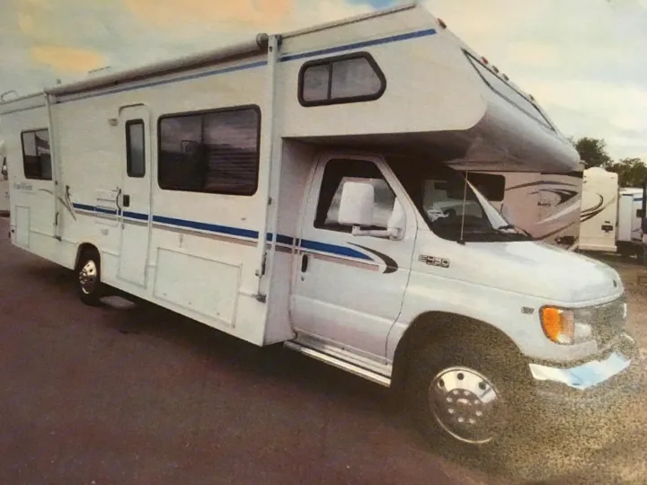 Ford Fourwinds 2002