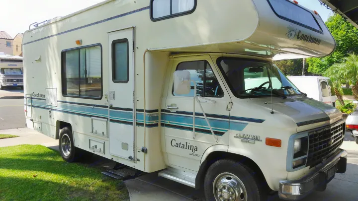 The side view of the motorhome. Chevrolet Other Catalina sport 1993