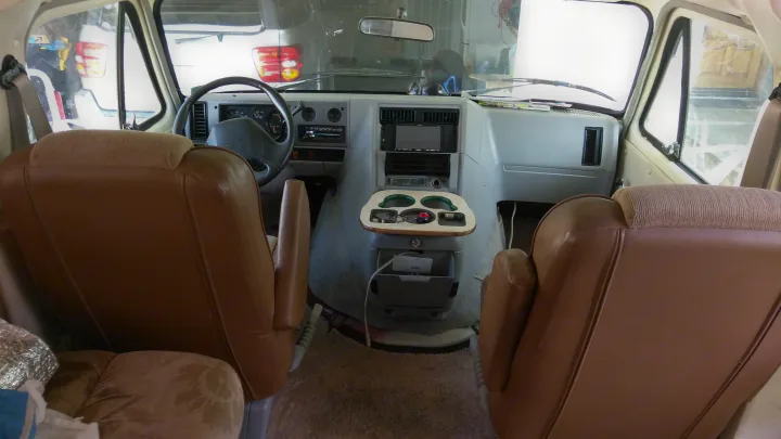 Also include eclipse multimedia entertainment and navigation play your DVD and watch it on the biggest screen include AUX input. Chevrolet Other Catalina sport 1993