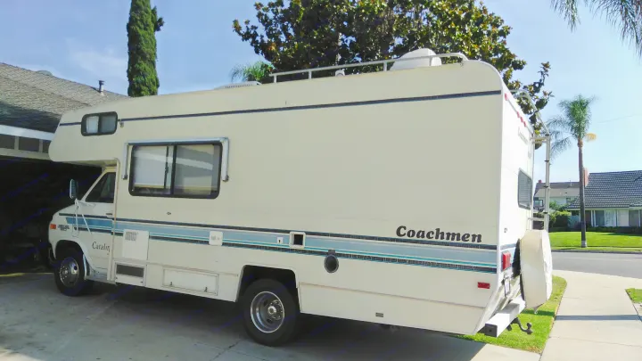 It may be older motorhome , but we up keeping will.and looking handsome. Chevrolet Other Catalina sport 1993