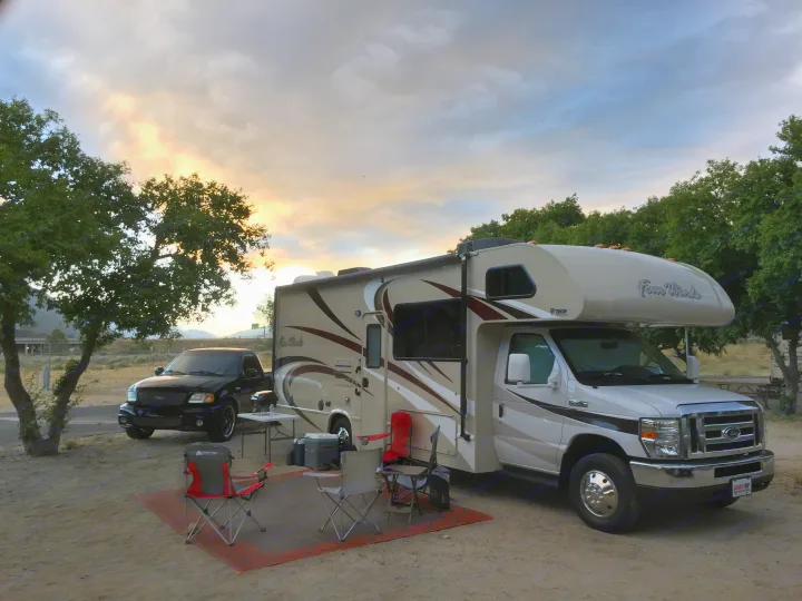 Thor Motor Coach Four Winds 2017