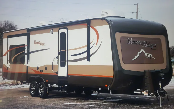 Beautiful Mesa Ridge with all of the comforts of home and much more. 3 slide outs to ensure there is plenty of room for every occasion.. Other Other 2016