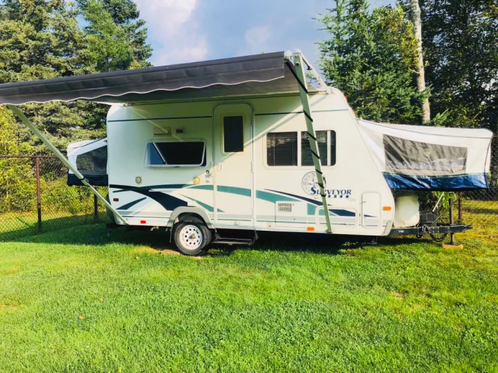Forest River Surveyor 2004