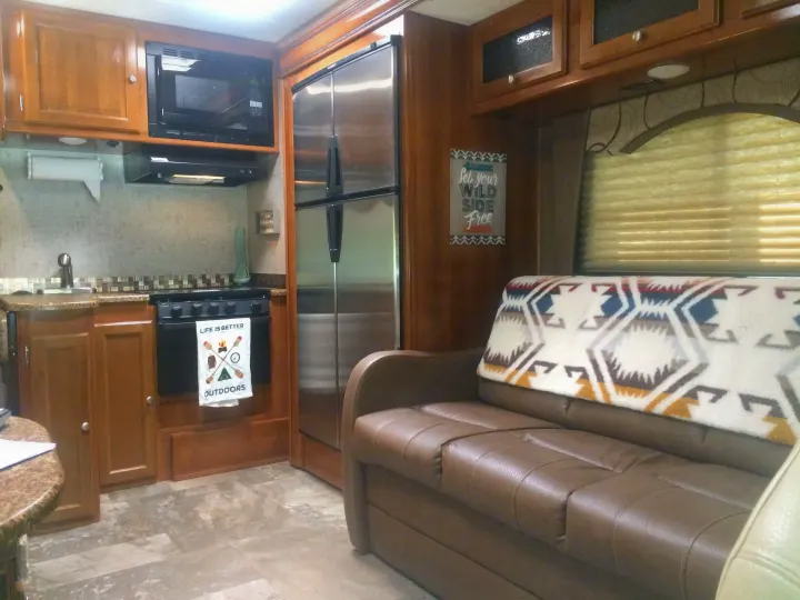 Coachmen Leprechaun 2018
