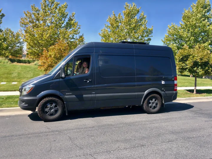 Mercedes-Benz Sprinter 144” 2014