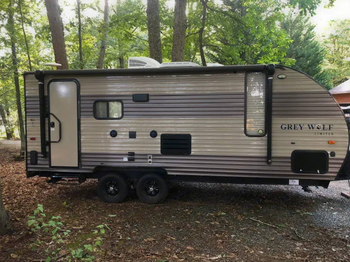Forest River Cherokee Grey Wolf 2017