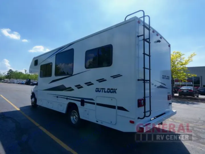 Winnebago Outlook 2019