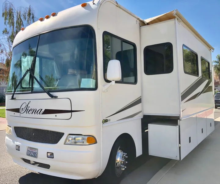 Ct Coachworks Siena 39 2007