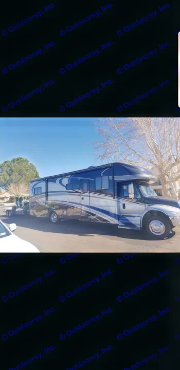You will be noticed for all the right reasons driving this rig!!! Very clean and luxurious! . Gulf Stream Supernova 2008