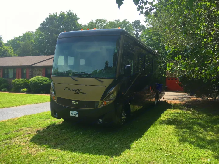Luxury Coach. Other Canyon Star 2010