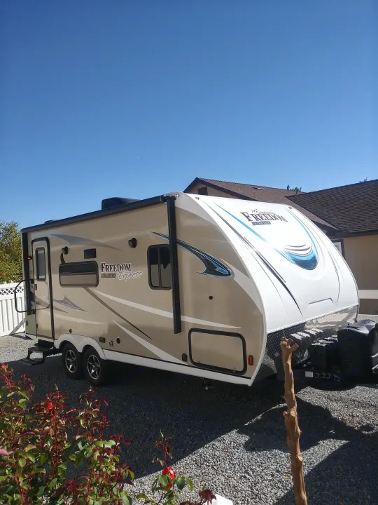 Coachmen Freedom Express 2019