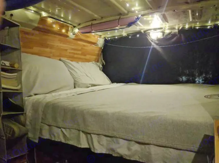 Ford E350 Box Van 1993