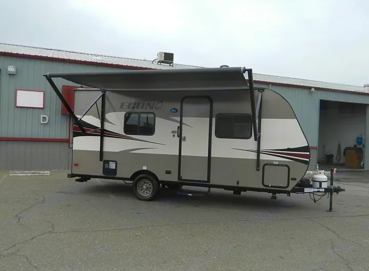 Pacific Coachworks Econ DLX E16RB 2017
