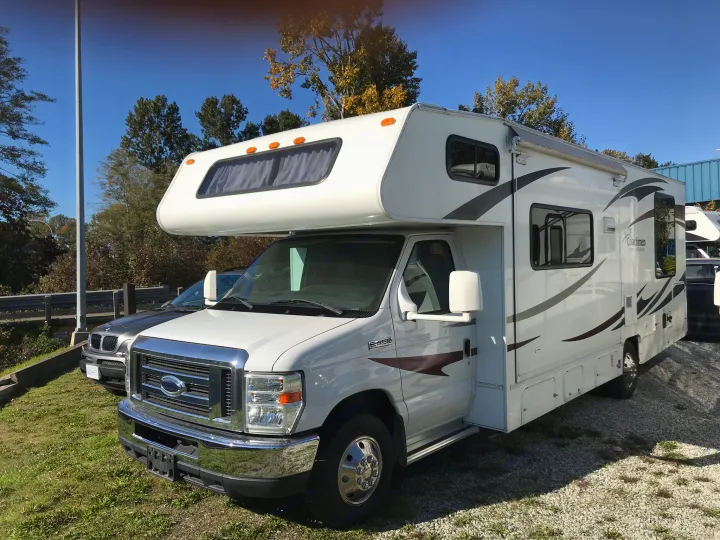 Your hotel on wheels,. Coachmen Freelander 2012