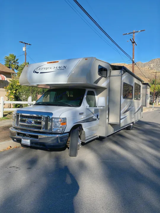 Coachmen Leprechaun 2016
