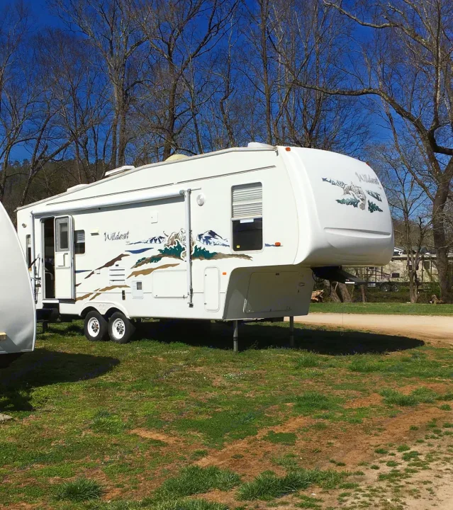This is my beautiful Wildcat 5th wheel. . Forest River Wildcat 2005