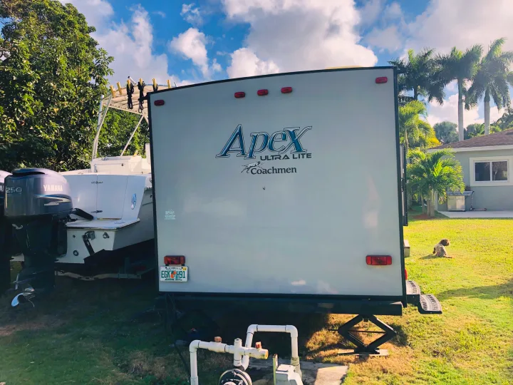 Coachmen Apex 2016