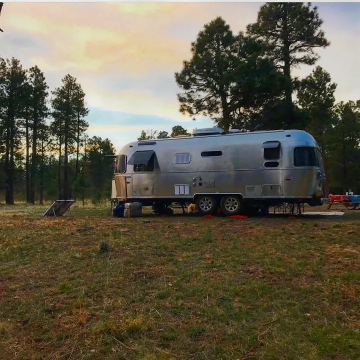 Boon docking or dry camping on the Mogollon Rim, AZ! Solar Panels. Off the grid!!. Airstream Flying Cloud 2015