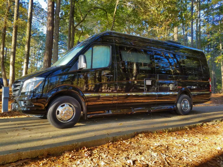 This BLACK BEAUTY is loaded with amenities and FUN!. Winnebago Era 2015