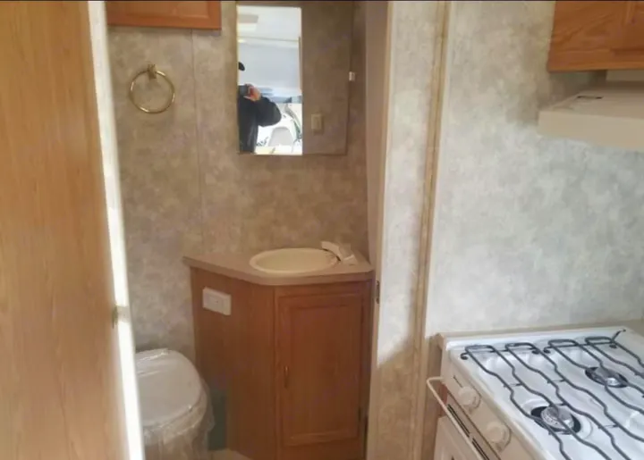 Coachmen Freedom Express 2003