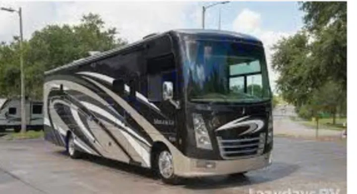 The exterior view of the Thor Miramar. Thor Motor Coach Miramar 2016