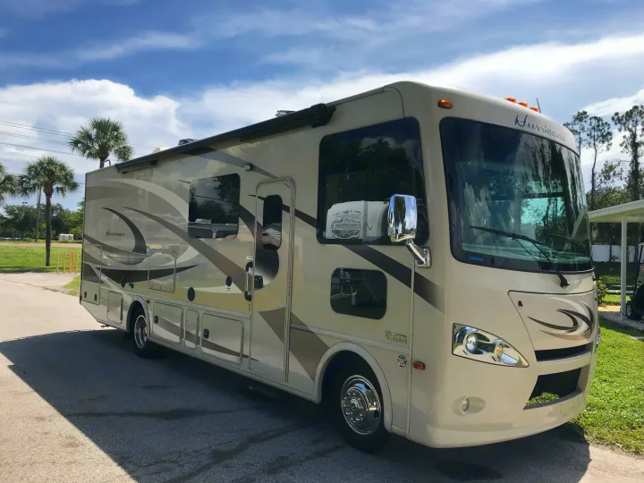 Thor Motor Coach Hurricane 2016
