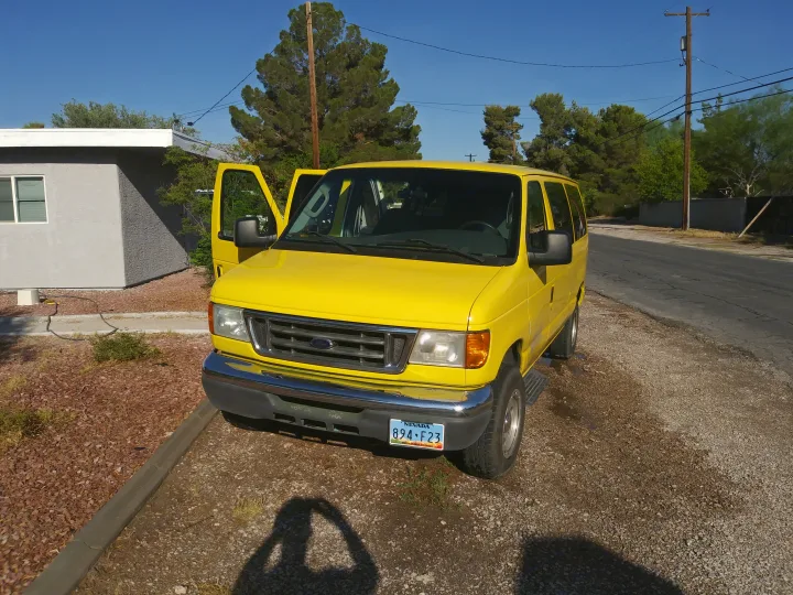 Ford Econoline 150 2006