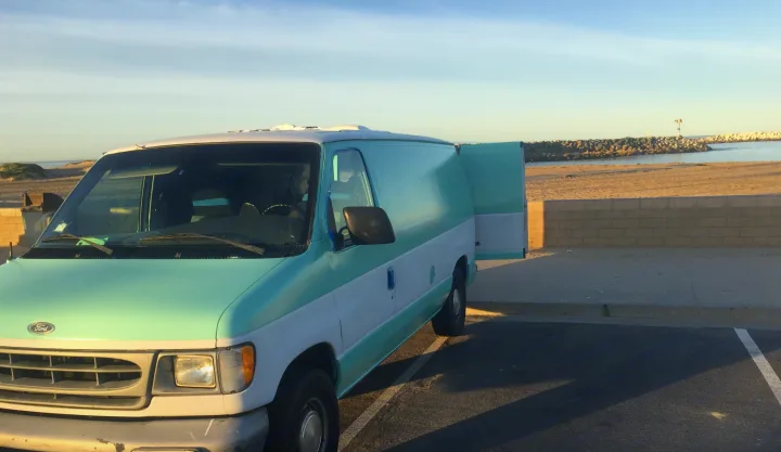 Ford Econoline 150 2000