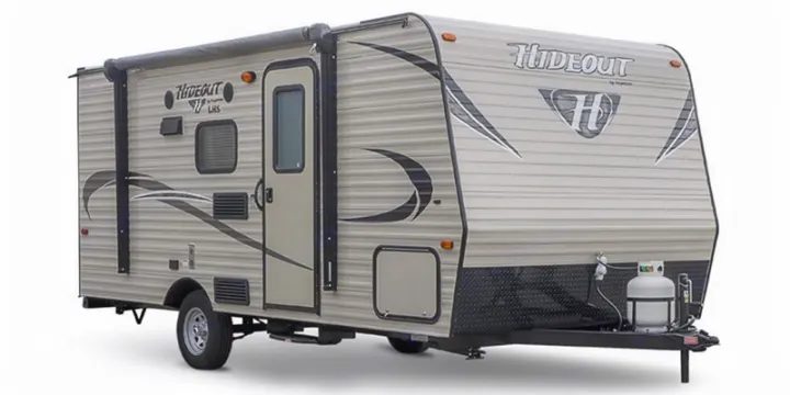 This unit comes with awning & lots of outside storage for lawn chairs and comes with outside folding table, clothes line, clothes pegs, safety kit, BBQ utensils, garbage rack, flash light, broom & dust pan and outside mat.
. HIdeout 175 2018
