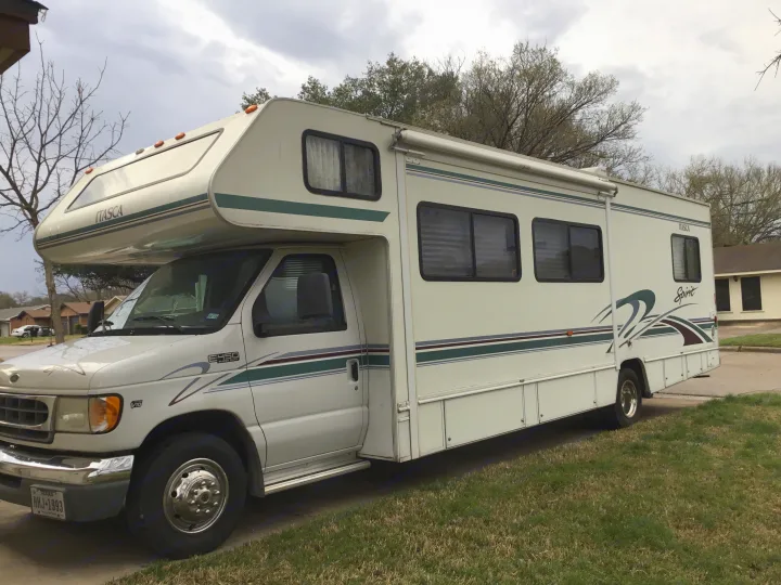 Big and Beautiful seeks Adventure. Itasca Spirit 2001