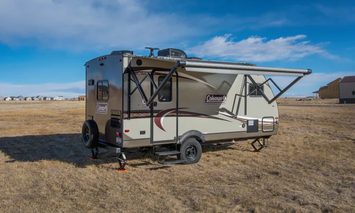 Coleman 1605FB Light LX 2018